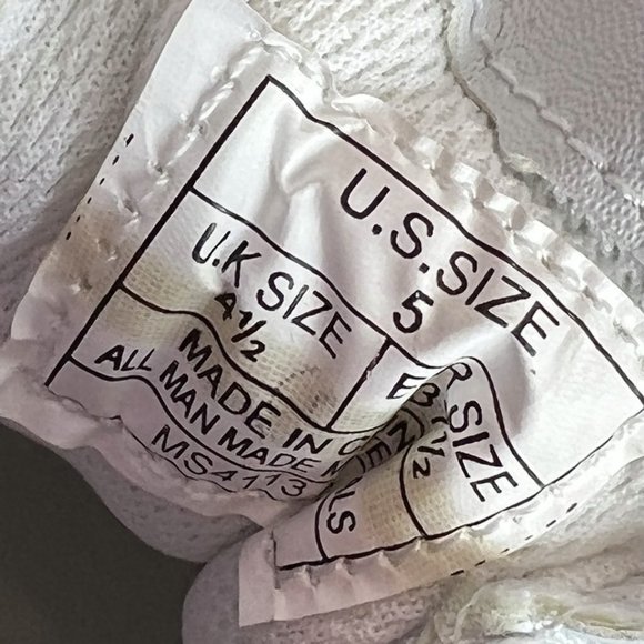 MITRE Girls Cleats Size 5 White Pink Soccer - Picture 6 of 6